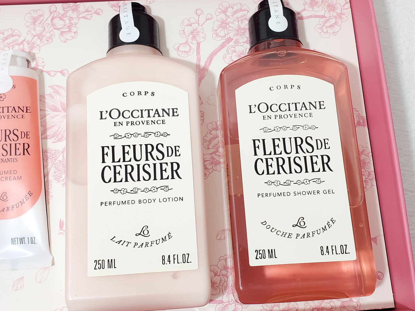 NIB L’Occitane Cherry Blossom Gift Set Shimmering Lotion Body Wash & Hand Cream