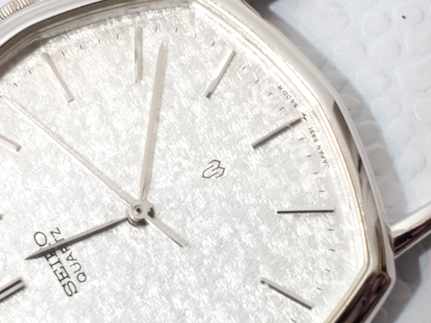 Vintage Seiko Men's Silver Dial Octagonal Quartz Slim Watch Six Jewels
