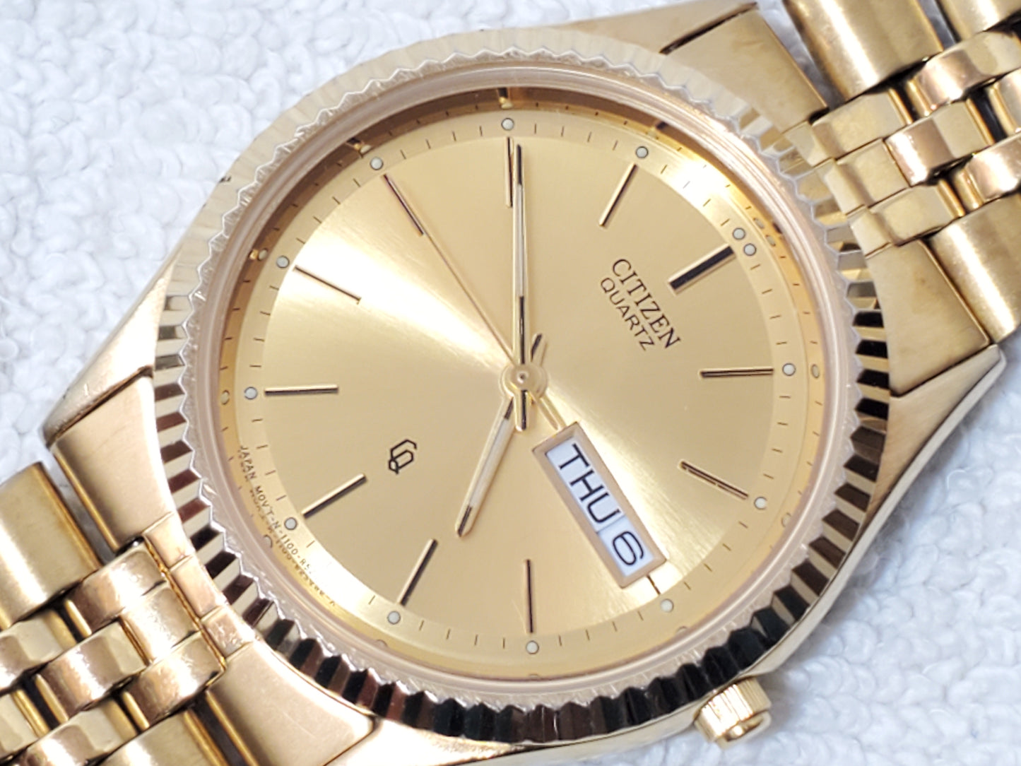 Vintage Citizen CQ Men's Presidential Day Date Gold Tone Watch Stainless Steel