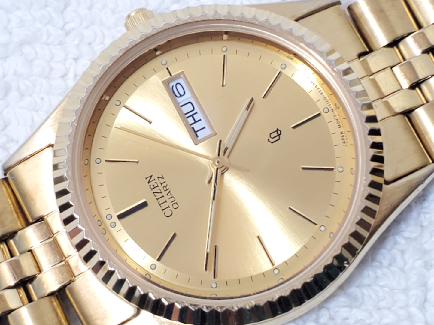 Vintage Citizen CQ Men's Presidential Day Date Gold Tone Watch Stainless Steel