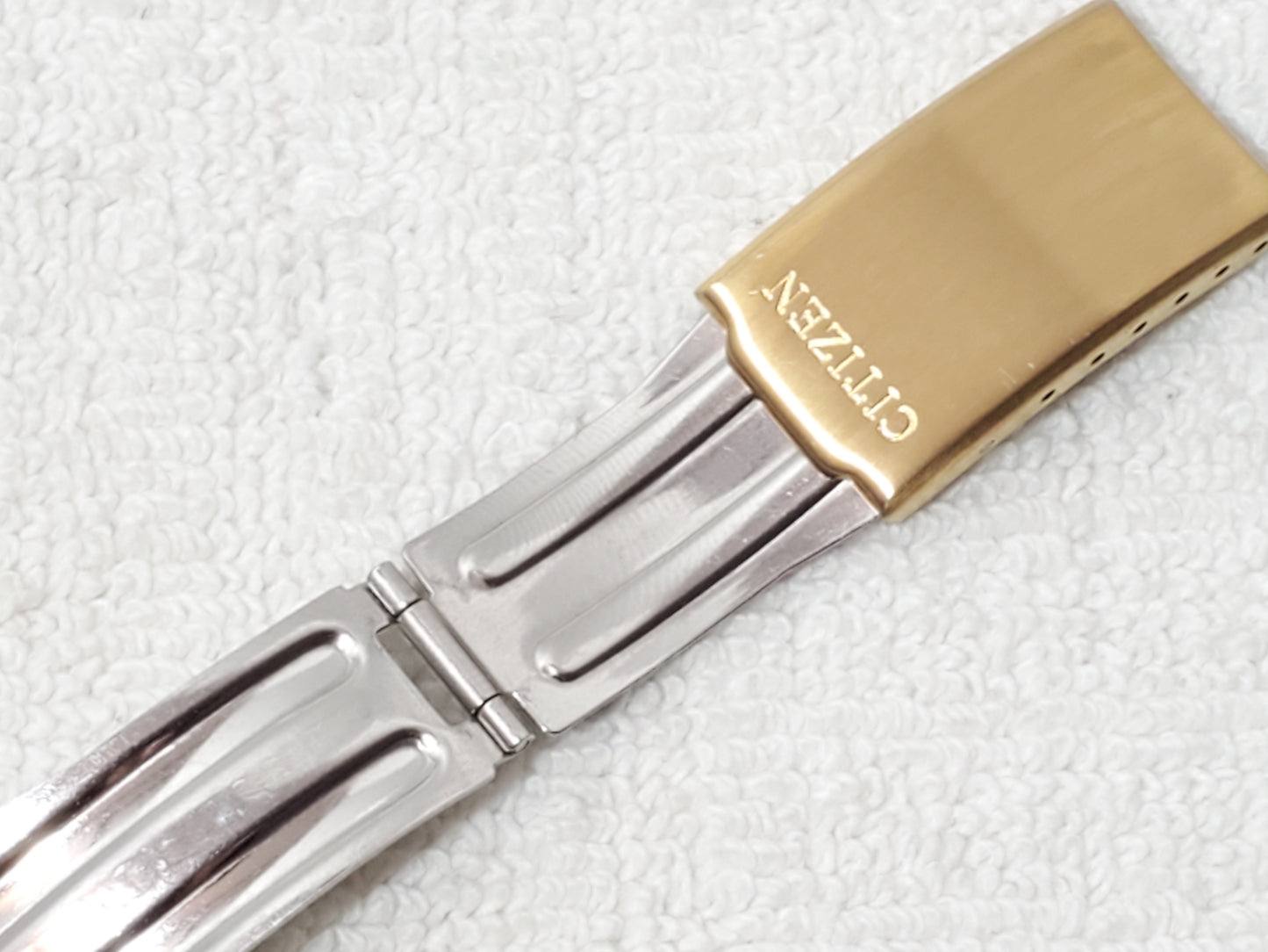 Vintage Citizen CQ Men's Presidential Day Date Gold Tone Watch Stainless Steel