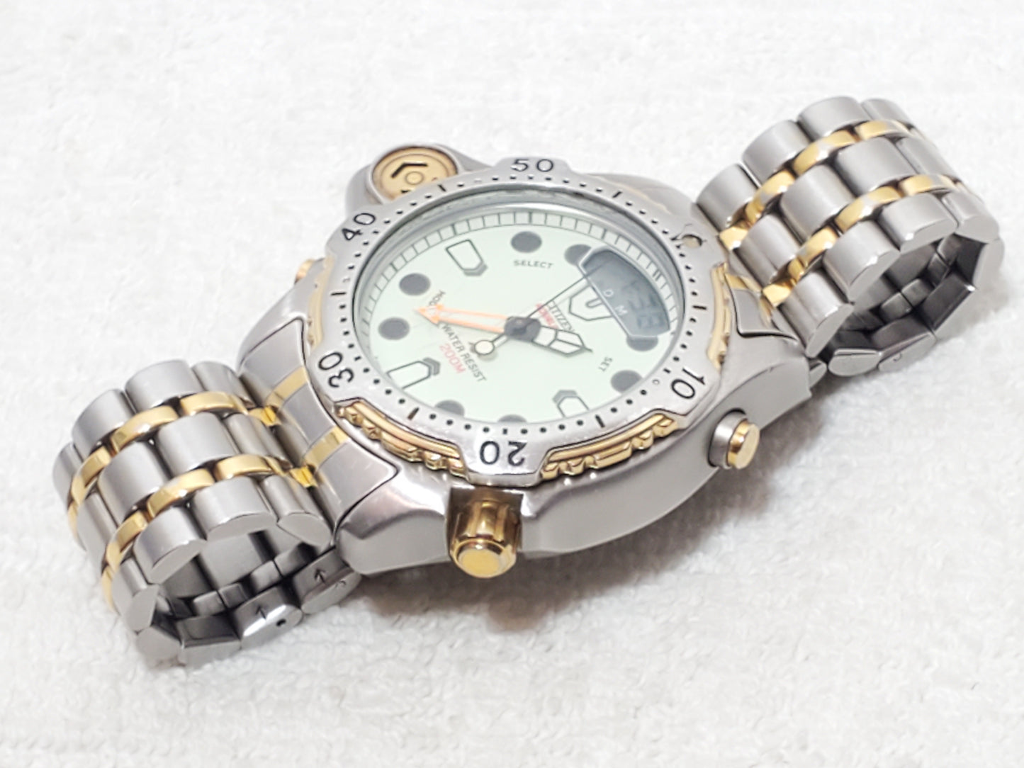 Vintage Citizen Promaster Aqualand C023-089405 Diver 200M Two Tone Full Lume Dial