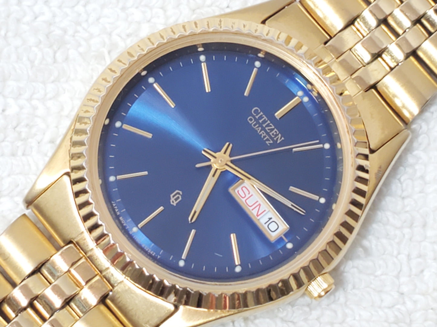 Vintage Citizen CQ Men's Presidential Day Date Gold Tone Quartz Watch Blue Dial