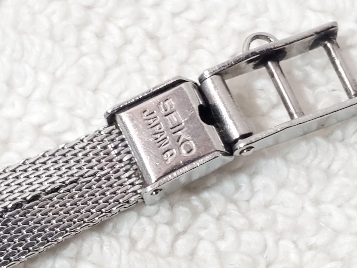 Vintage Seiko Women's Wind Up Watch Seventeen Jewels Blue Dial Mesh Band