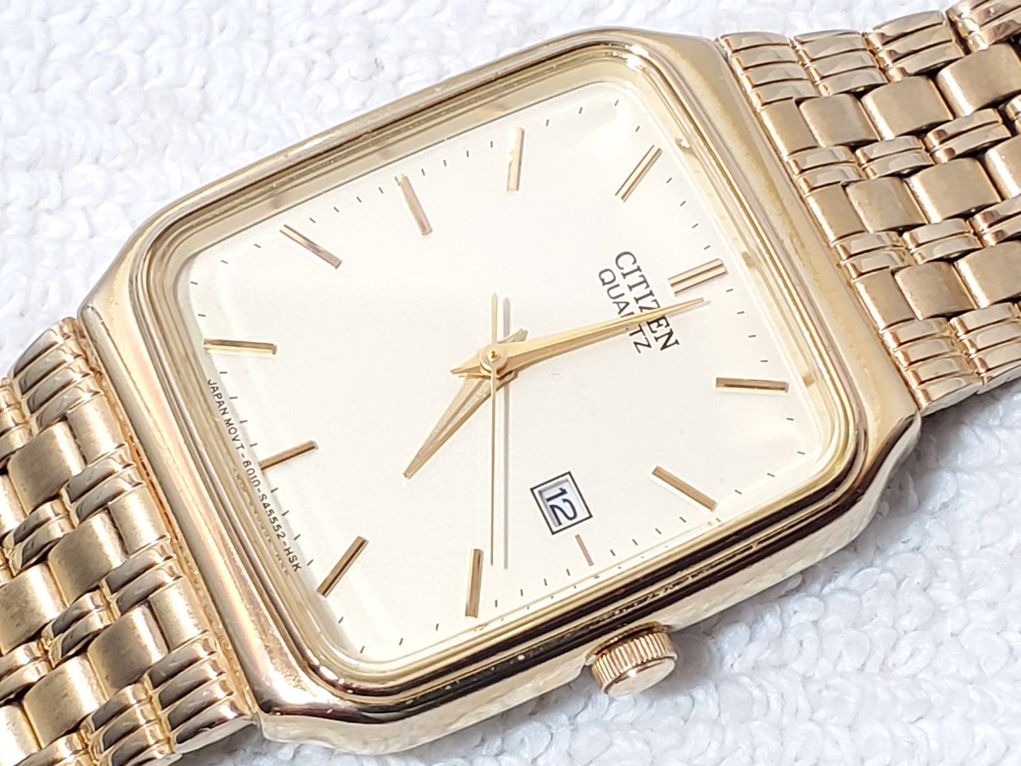 Vintage Citizen Quartz Tank Date Men's Watch Yellow Gold Plated Base Metal