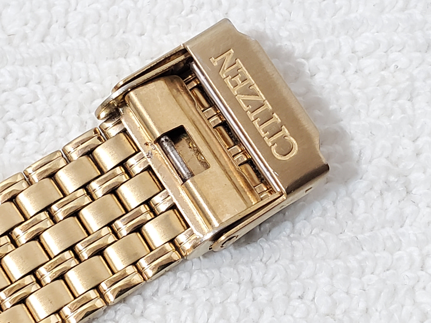 Vintage Citizen Quartz Tank Date Men's Watch Yellow Gold Plated Base Metal