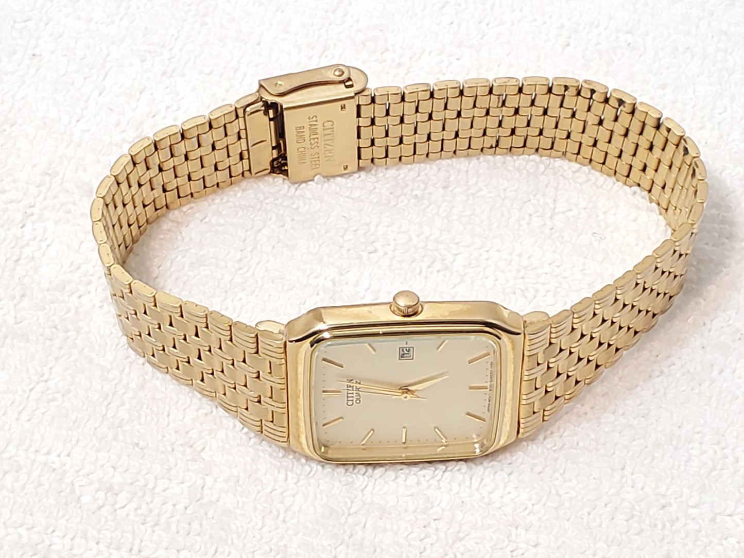 Vintage Citizen Quartz Tank Date Men's Watch Yellow Gold Plated Base Metal