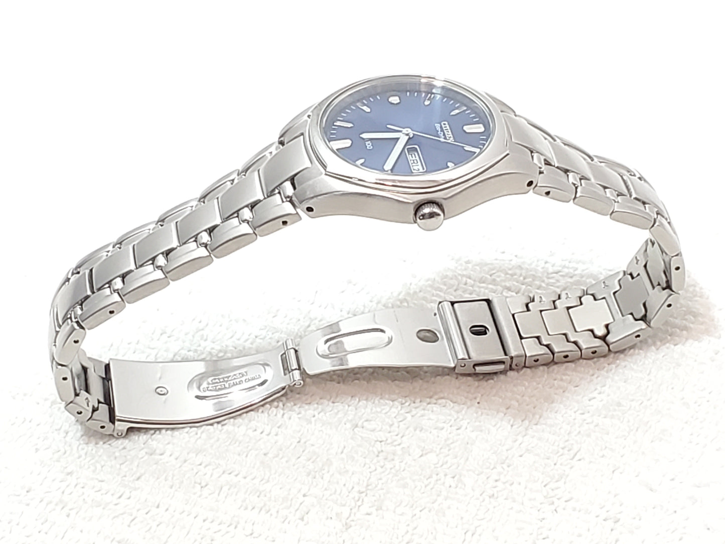 Citizen Eco Drive Men's Stainless Steel Sunray Blue Dial Day Date Watch WR100