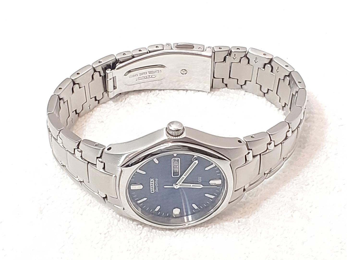 Citizen Eco Drive Men's Stainless Steel Sunray Blue Dial Day Date Watch WR100
