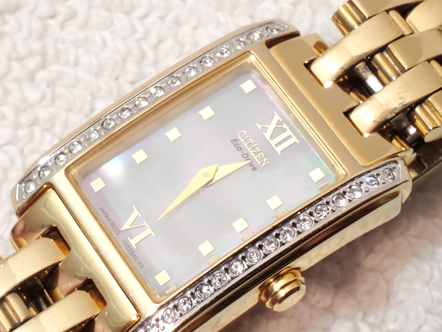 Citizen Eco Drive Ladies Watch Gold Plated Mother Pearl Dial Swarovski Crystals