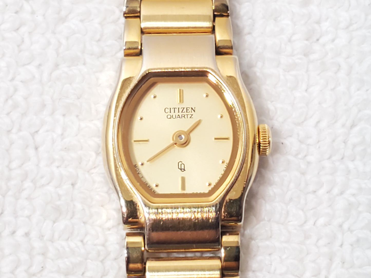 Citizen CQ Women's Base Metal Yellow Gold Plated Vintage Quartz Watch One Jewel