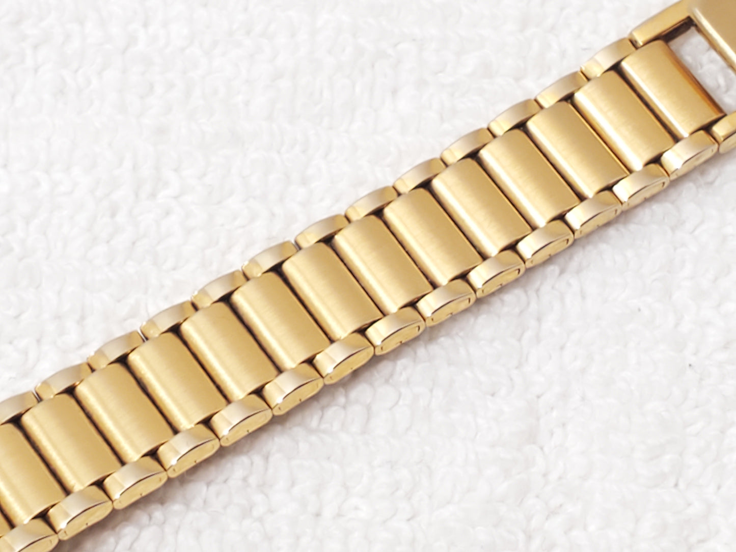 Citizen CQ Women's Base Metal Yellow Gold Plated Vintage Quartz Watch One Jewel