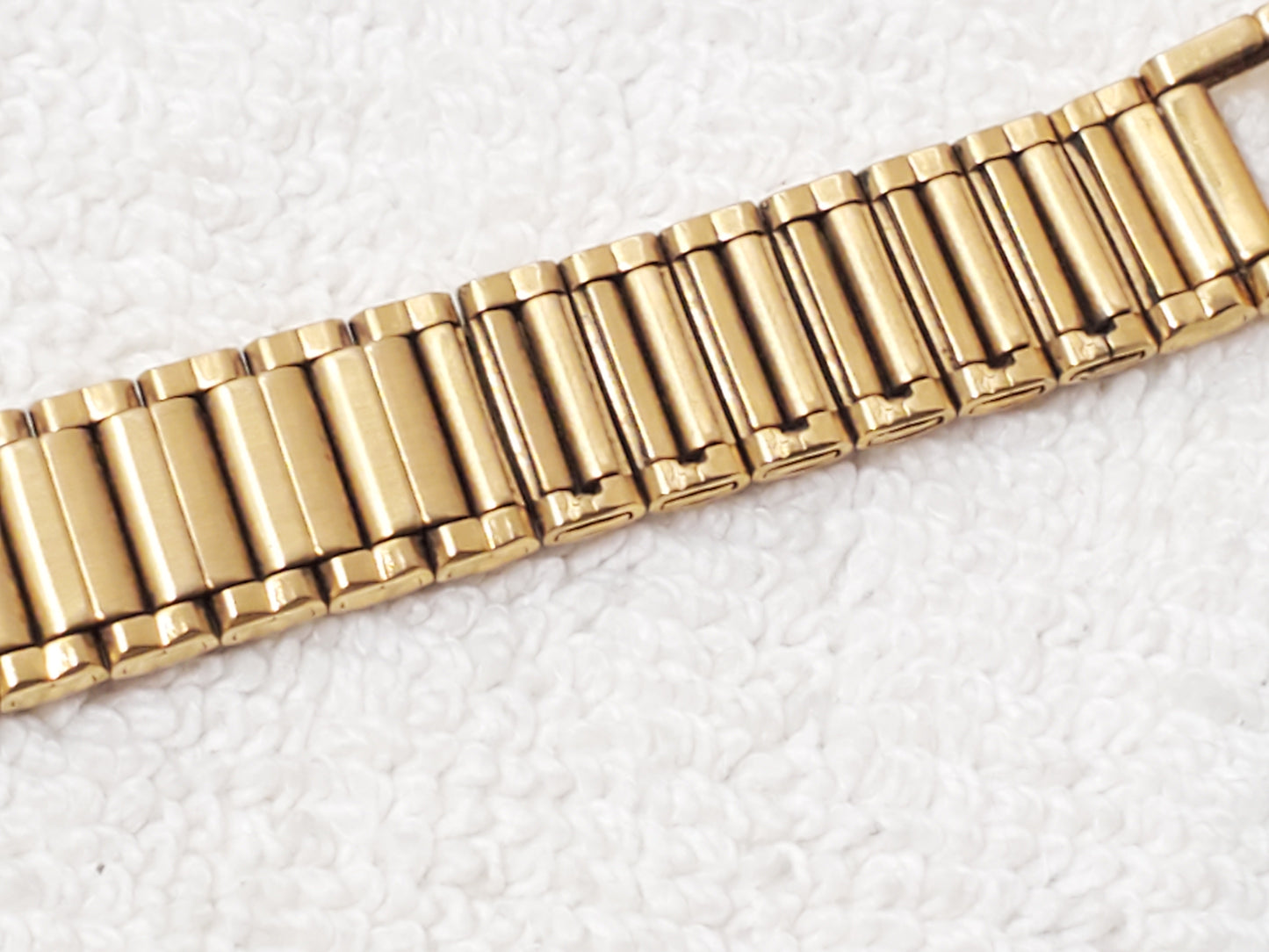 Citizen CQ Women's Base Metal Yellow Gold Plated Vintage Quartz Watch One Jewel