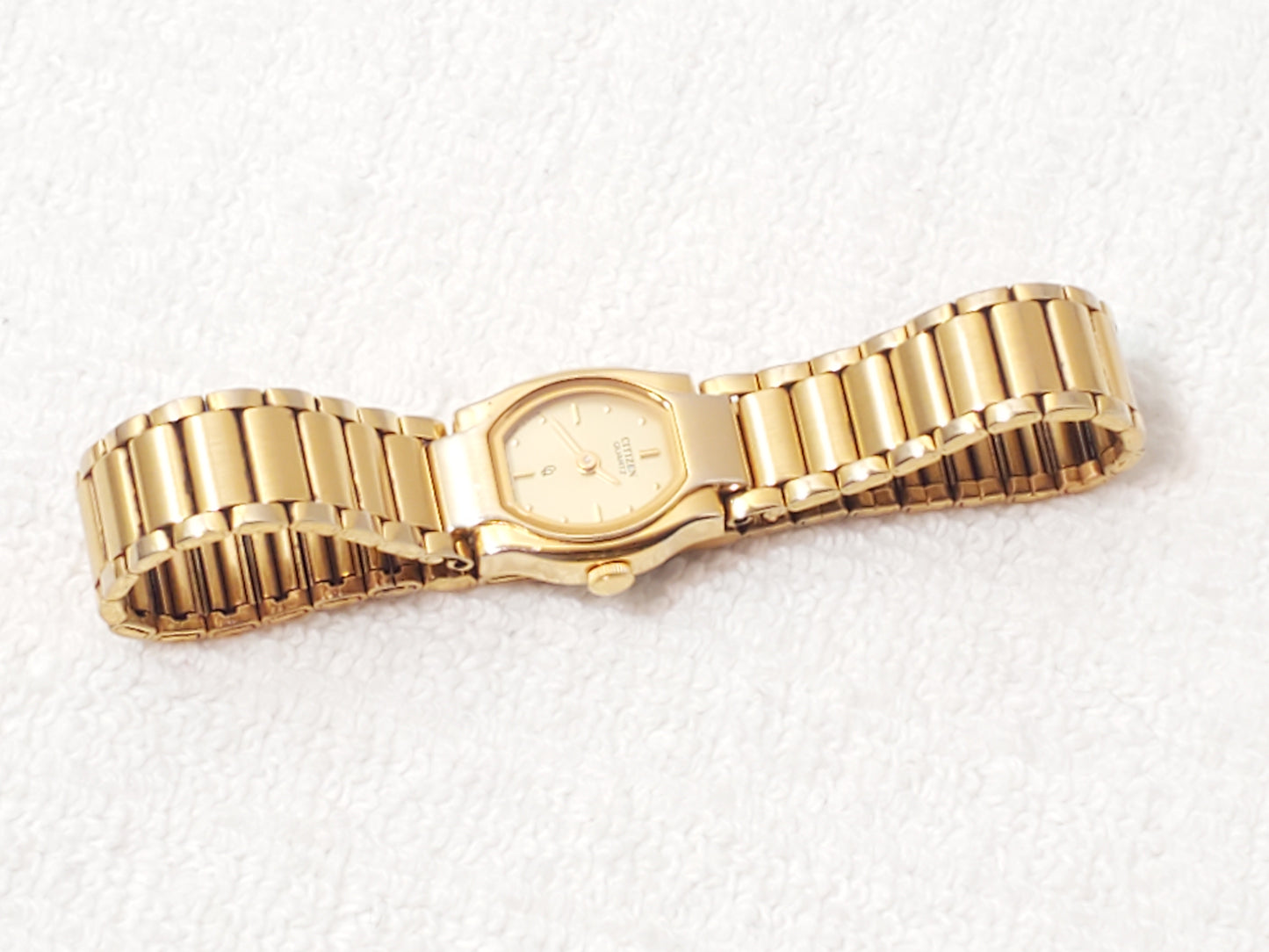 Citizen CQ Women's Base Metal Yellow Gold Plated Vintage Quartz Watch One Jewel