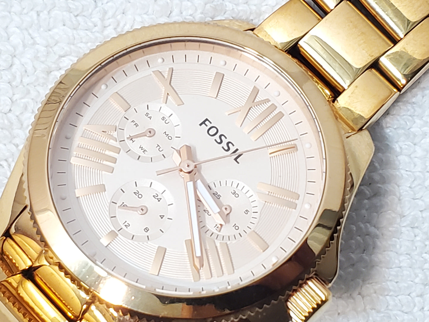 Fossil Cecile Women's Rose Gold Tone Day Date Quartz Watch Roman Numerals