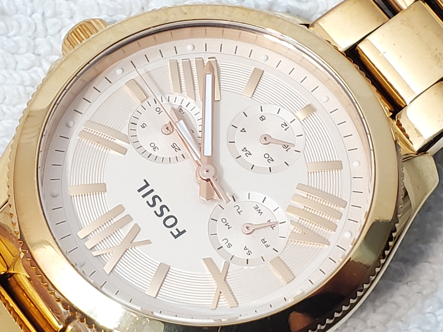 Fossil Cecile Women's Rose Gold Tone Day Date Quartz Watch Roman Numerals