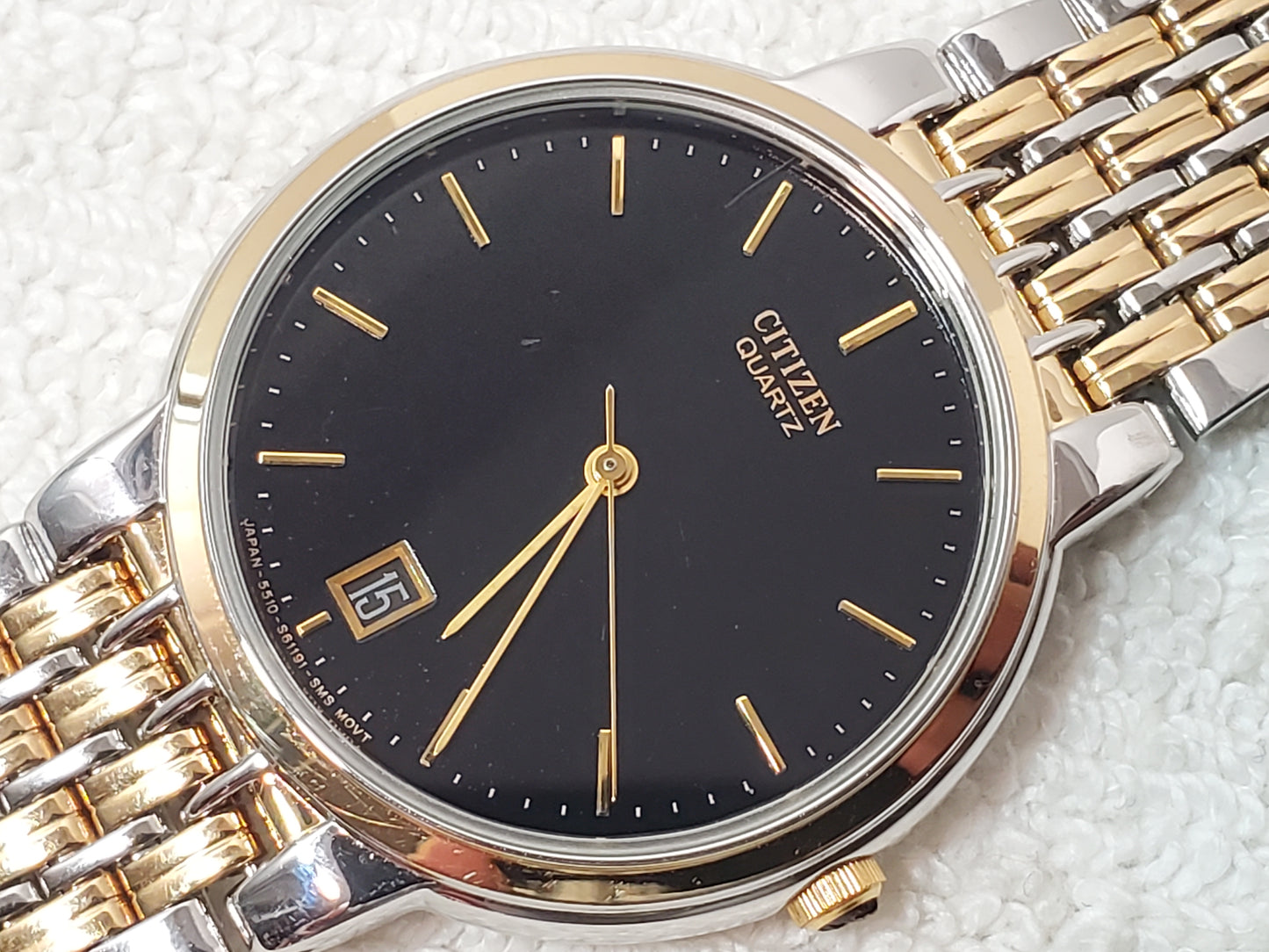 Citizen Men's Vintage Quratz Watch Black Dial Gold Tone Date Stainless Steel