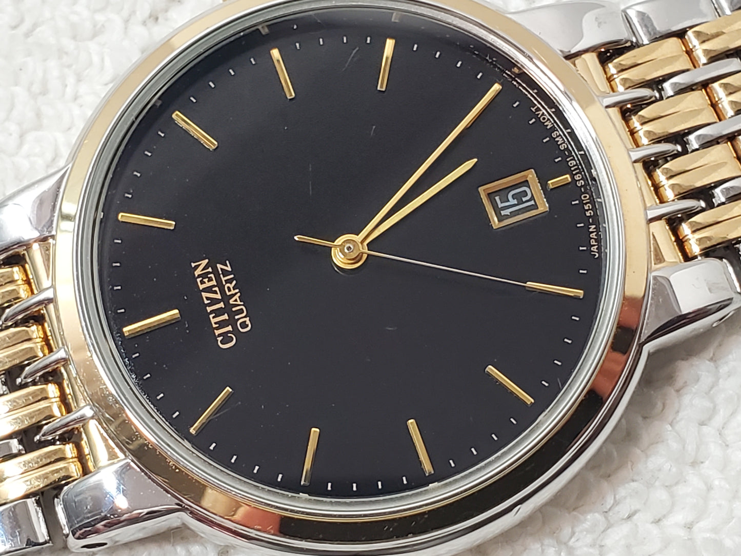Citizen Men's Vintage Quratz Watch Black Dial Gold Tone Date Stainless Steel