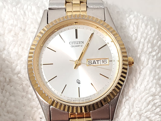 Vintage Citizen CQ Mens Presidential Day Date Gold Tone Quartz Watch Silver Dial