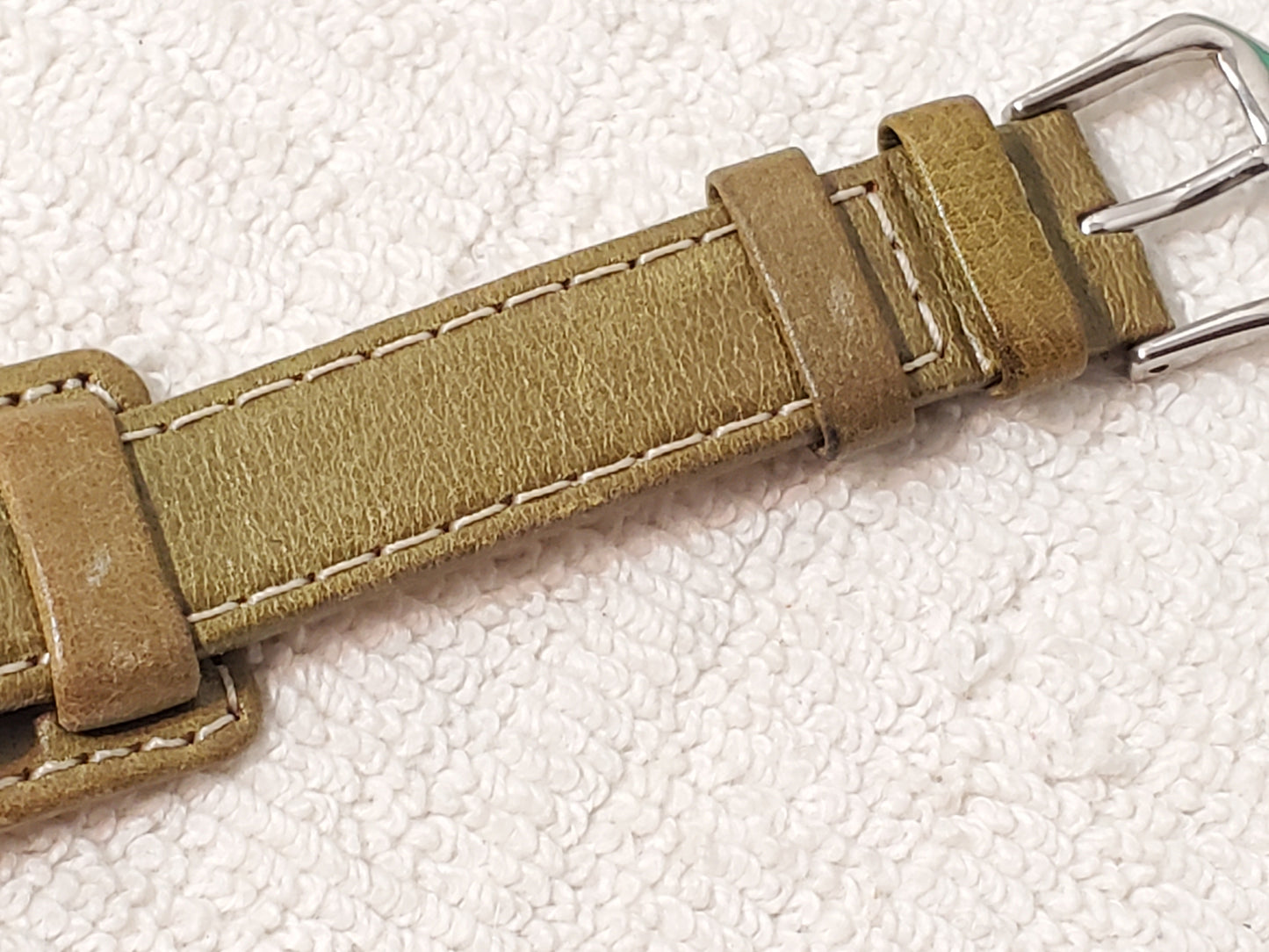 Fossil Women's Vintage Quartz Watch One Jewel Mother Pearl Dial Green Leather