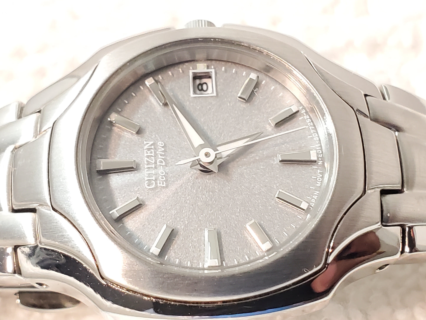 Citizen Eco Drive Date Women's Watch Gray Dial 316L Stainless Steel Vintage