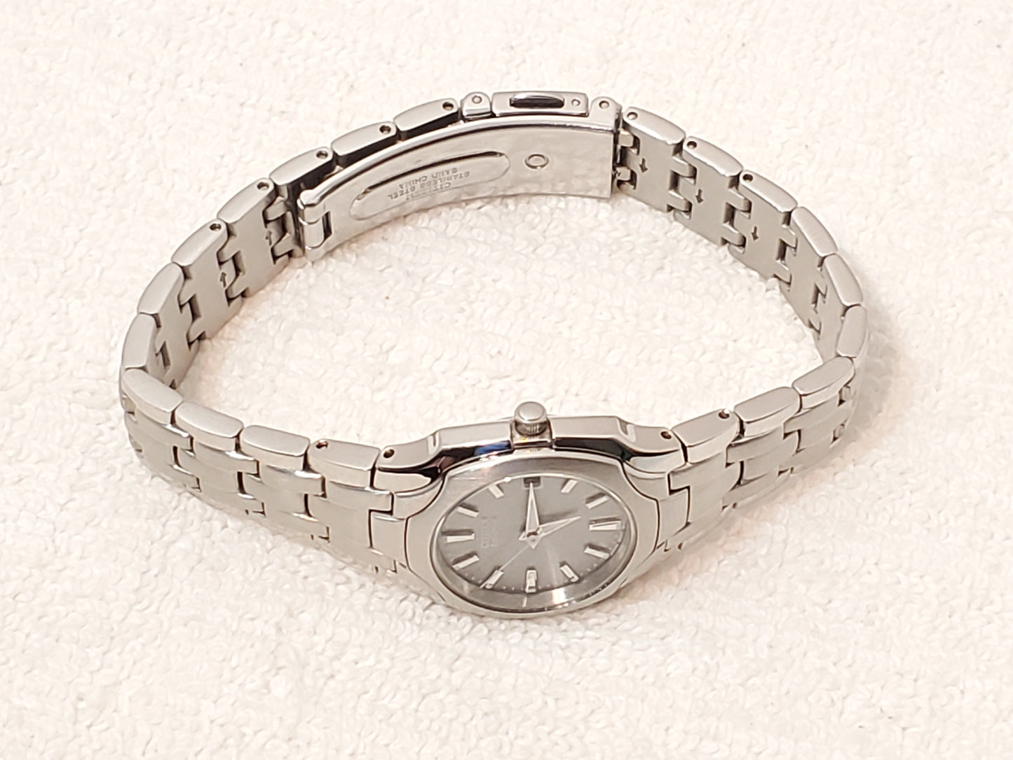 Citizen Eco Drive Date Women's Watch Gray Dial 316L Stainless Steel Vintage