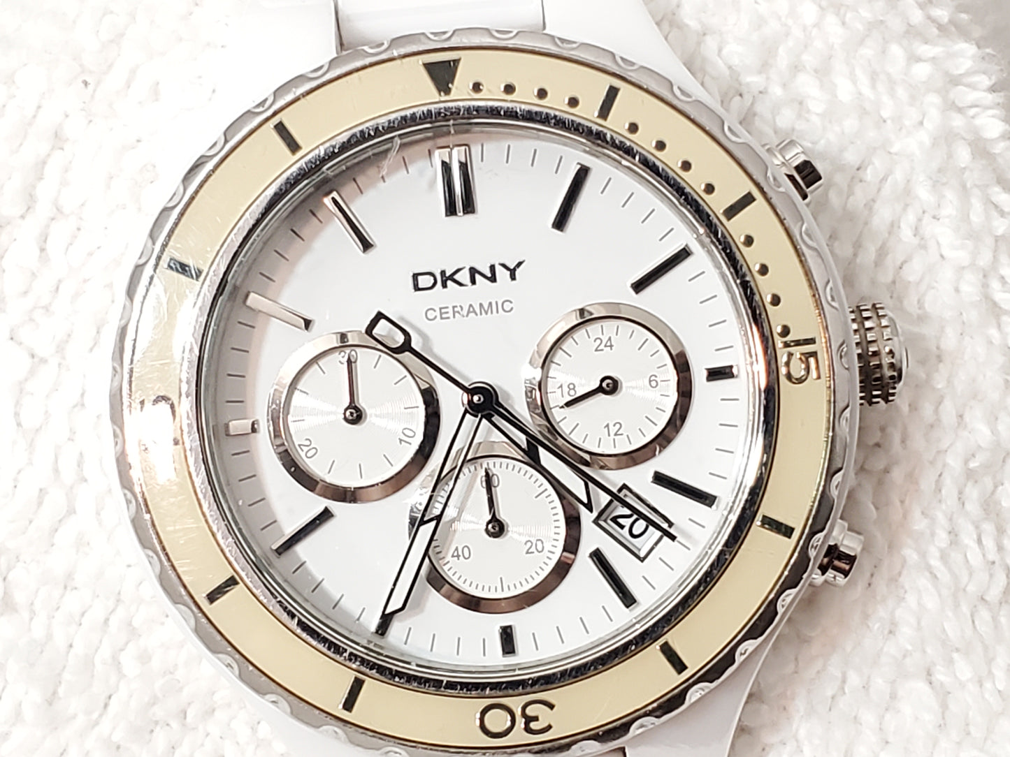 DKNY Ceramic Chronograph Women's White Date Quartz Watch Vintage