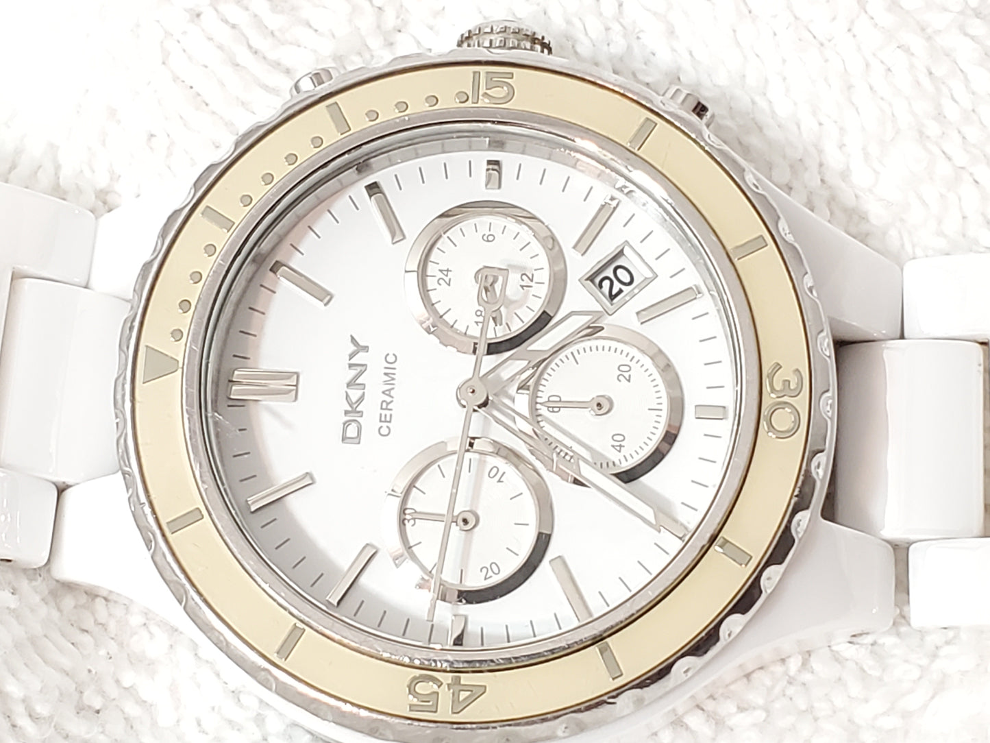 DKNY Ceramic Chronograph Women's White Date Quartz Watch Vintage