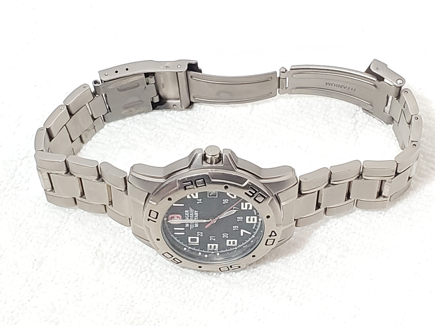 Wenger Swiss Military Men Date Titanium Watch WR 100M Black Dial 1 Jewel Vintage