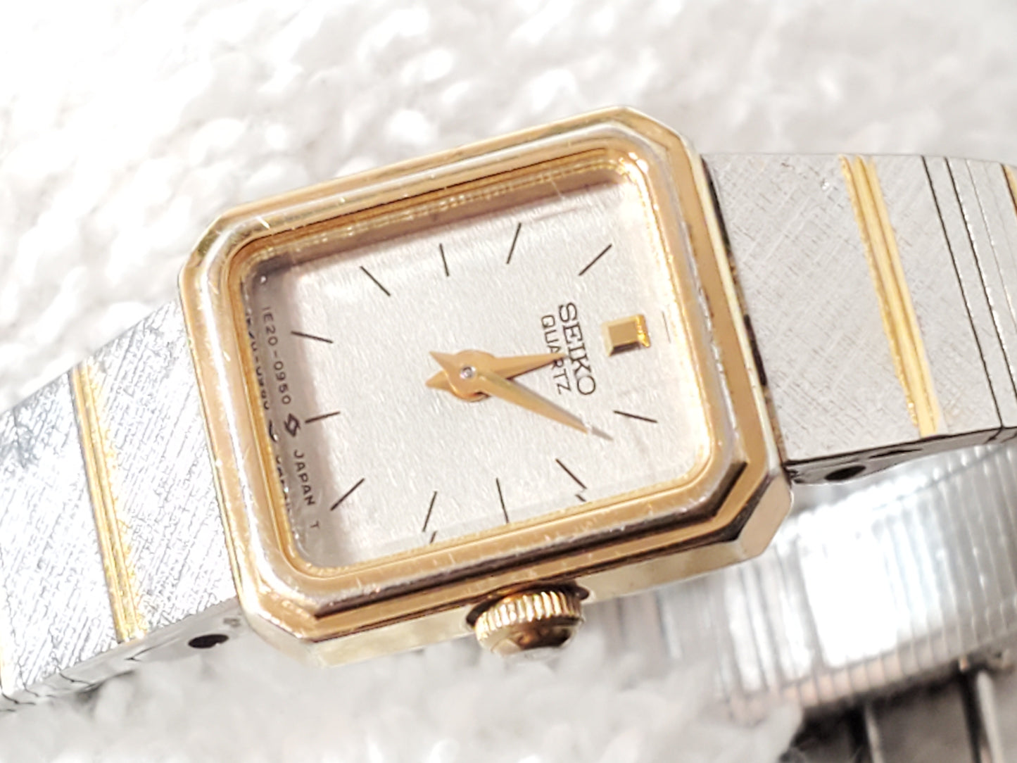 Vintage Seiko Ladies Tank Dress Watch Five Jewels Gold Plated Stainless Steel