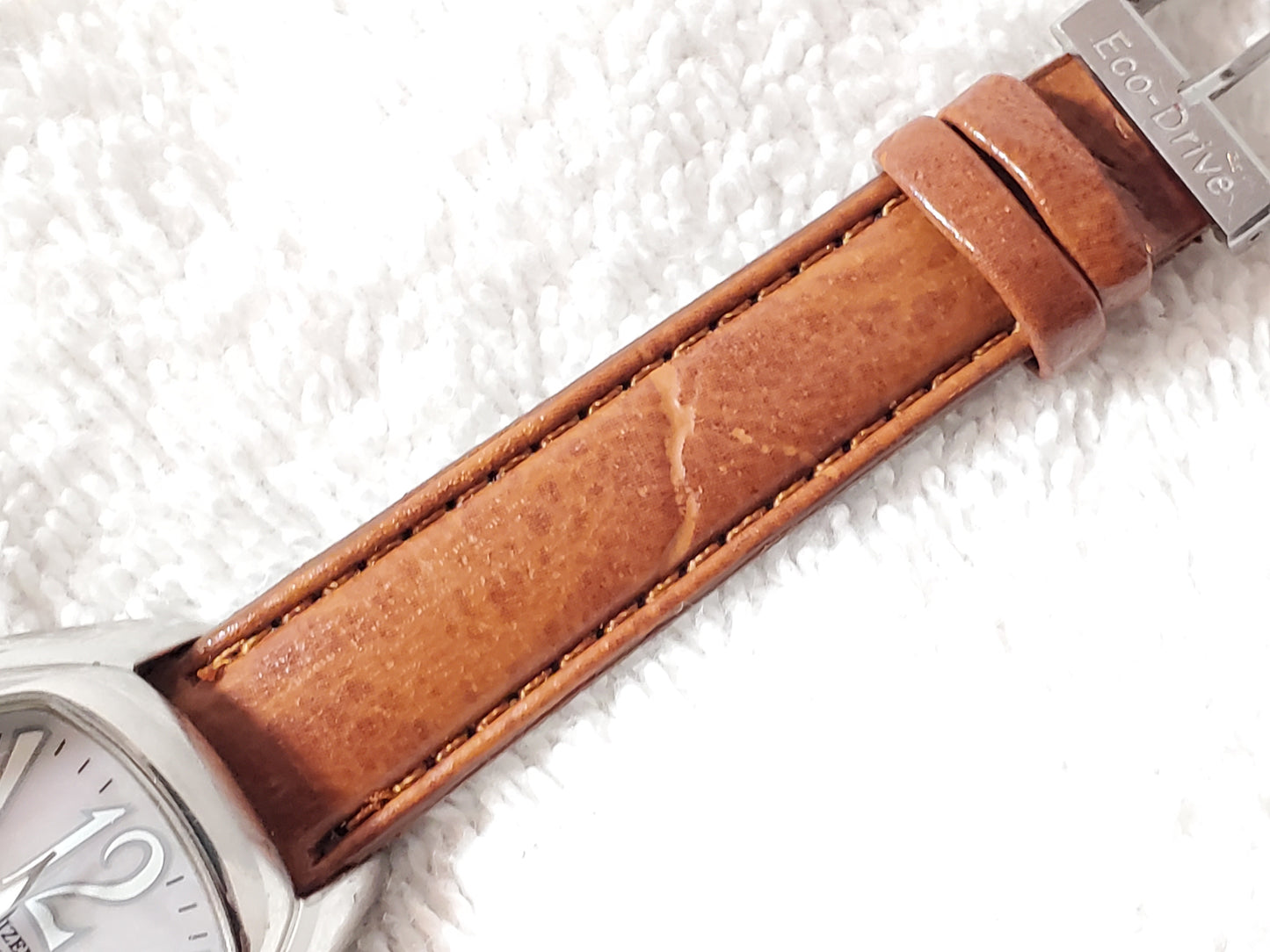 Vintage Citizen Eco Drive Women's Date Mother Pearl Dial Watch Leather Strap