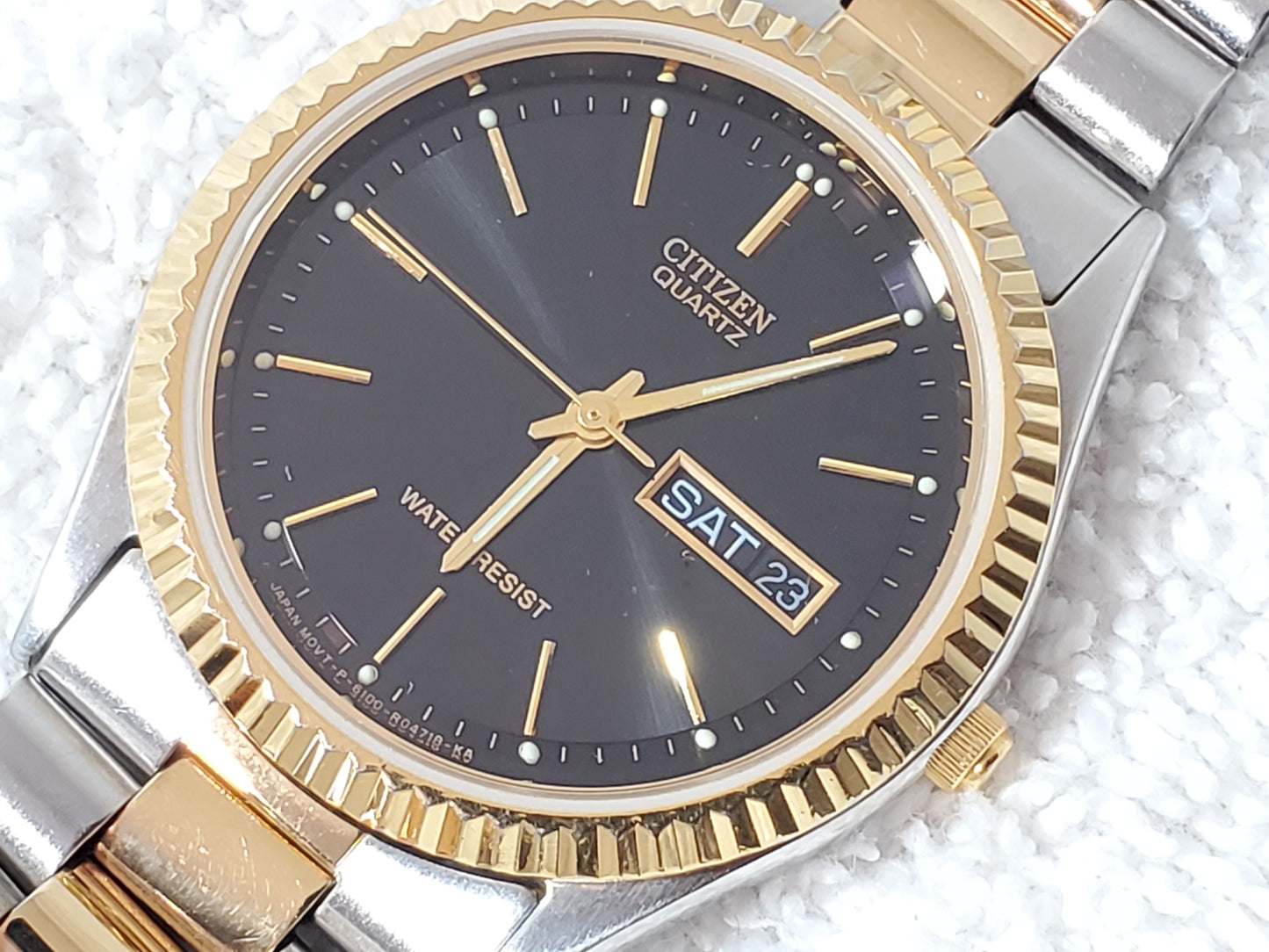Vintage Citizen CQ Men Presidential Day Date Gold Tone Quartz Watch Black Dial