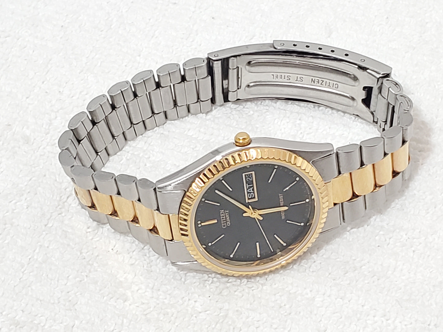 Vintage Citizen CQ Men Presidential Day Date Gold Tone Quartz Watch Black Dial