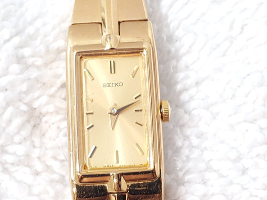 Seiko Tank Women's Vintage Gold Tone Quartz Watch One Jewel Stainless Steel