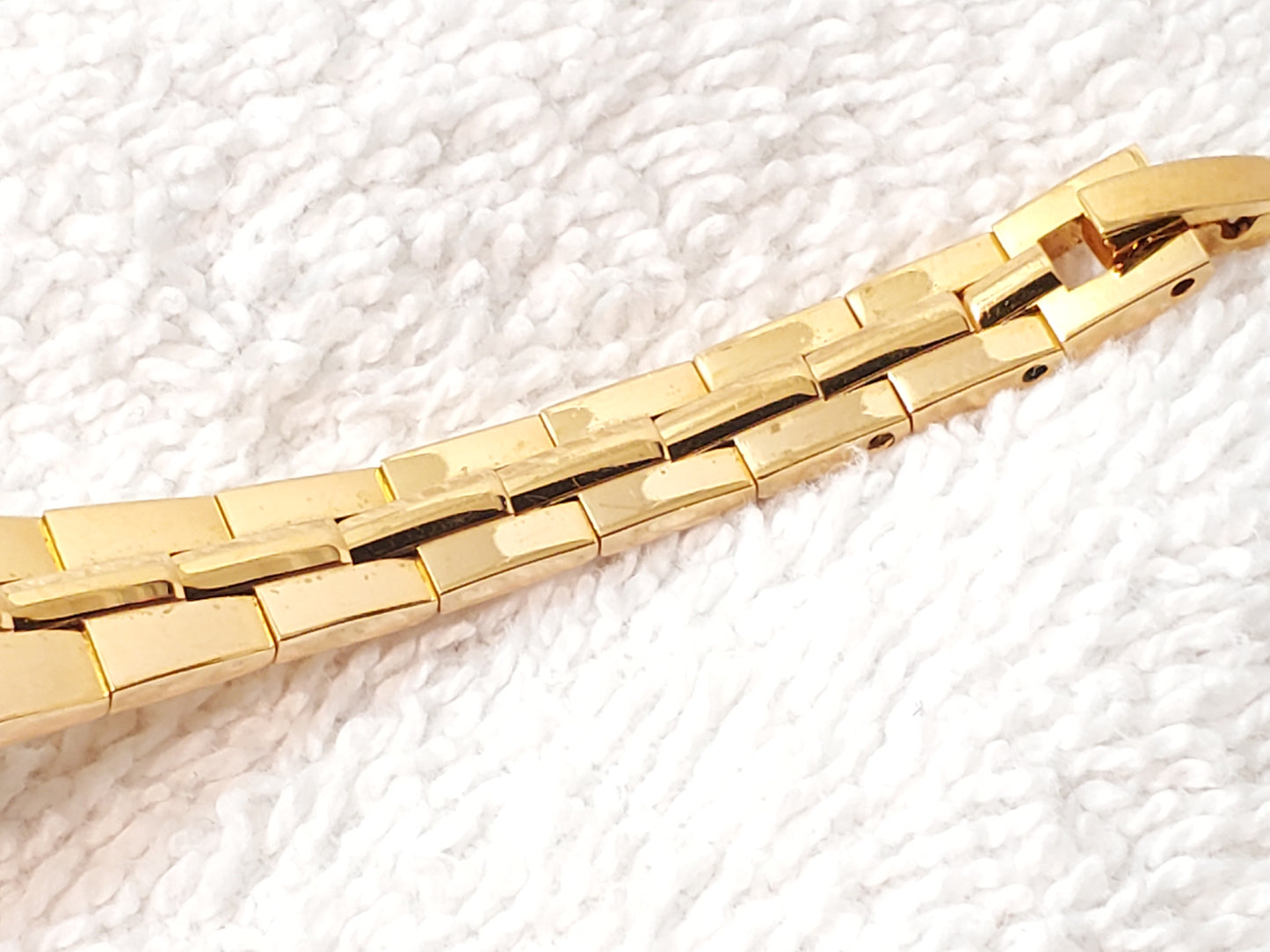 Seiko Tank Women's Vintage Gold Tone Quartz Watch One Jewel Stainless Steel