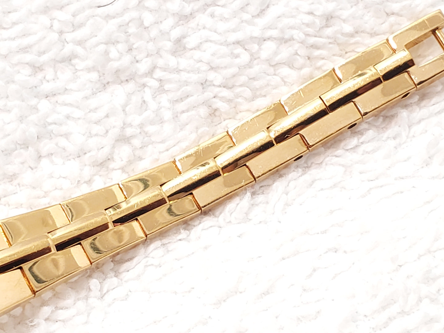 Seiko Tank Women's Vintage Gold Tone Quartz Watch One Jewel Stainless Steel