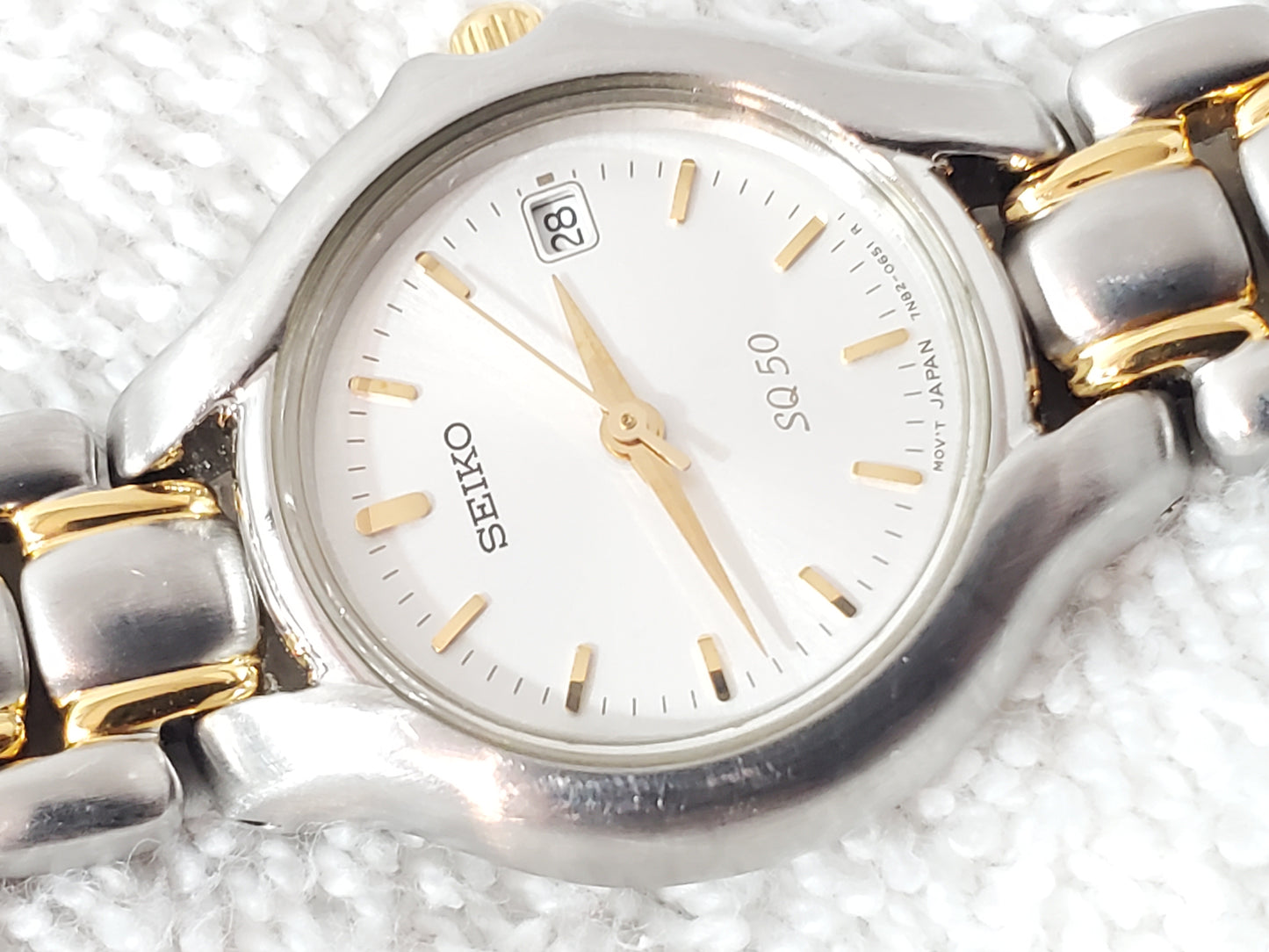 Seiko SQ 50 Vintage Women's Date Quartz Watch Stainless Steel Gold Tone