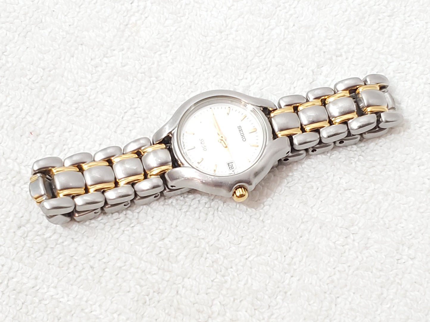 Seiko SQ 50 Vintage Women's Date Quartz Watch Stainless Steel Gold Tone