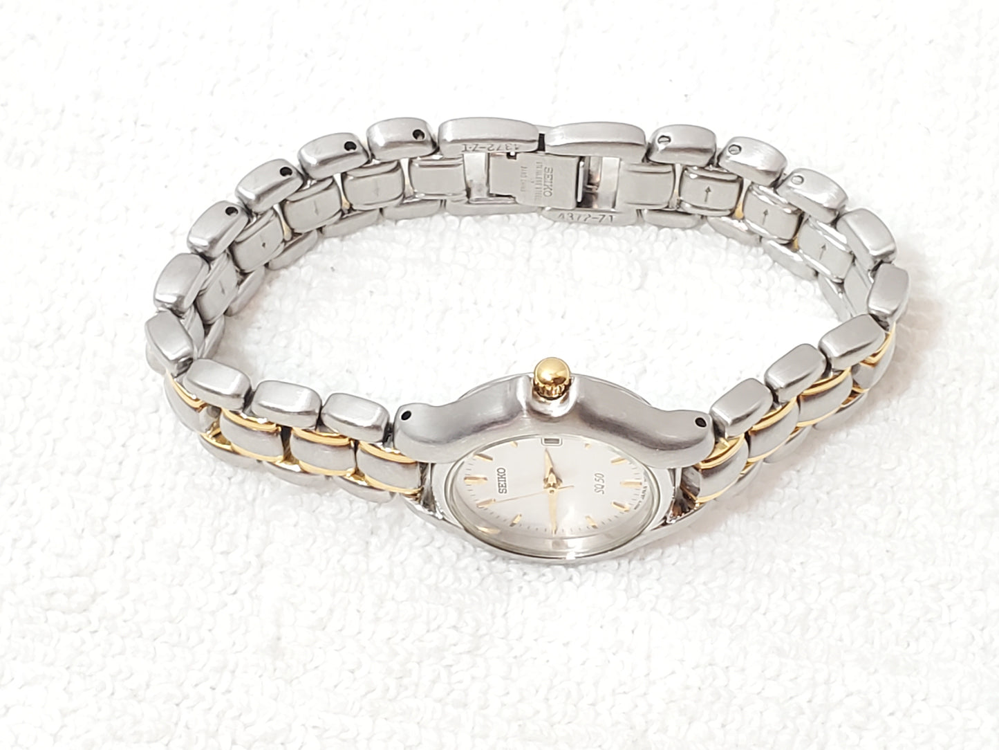 Seiko SQ 50 Vintage Women's Date Quartz Watch Stainless Steel Gold Tone