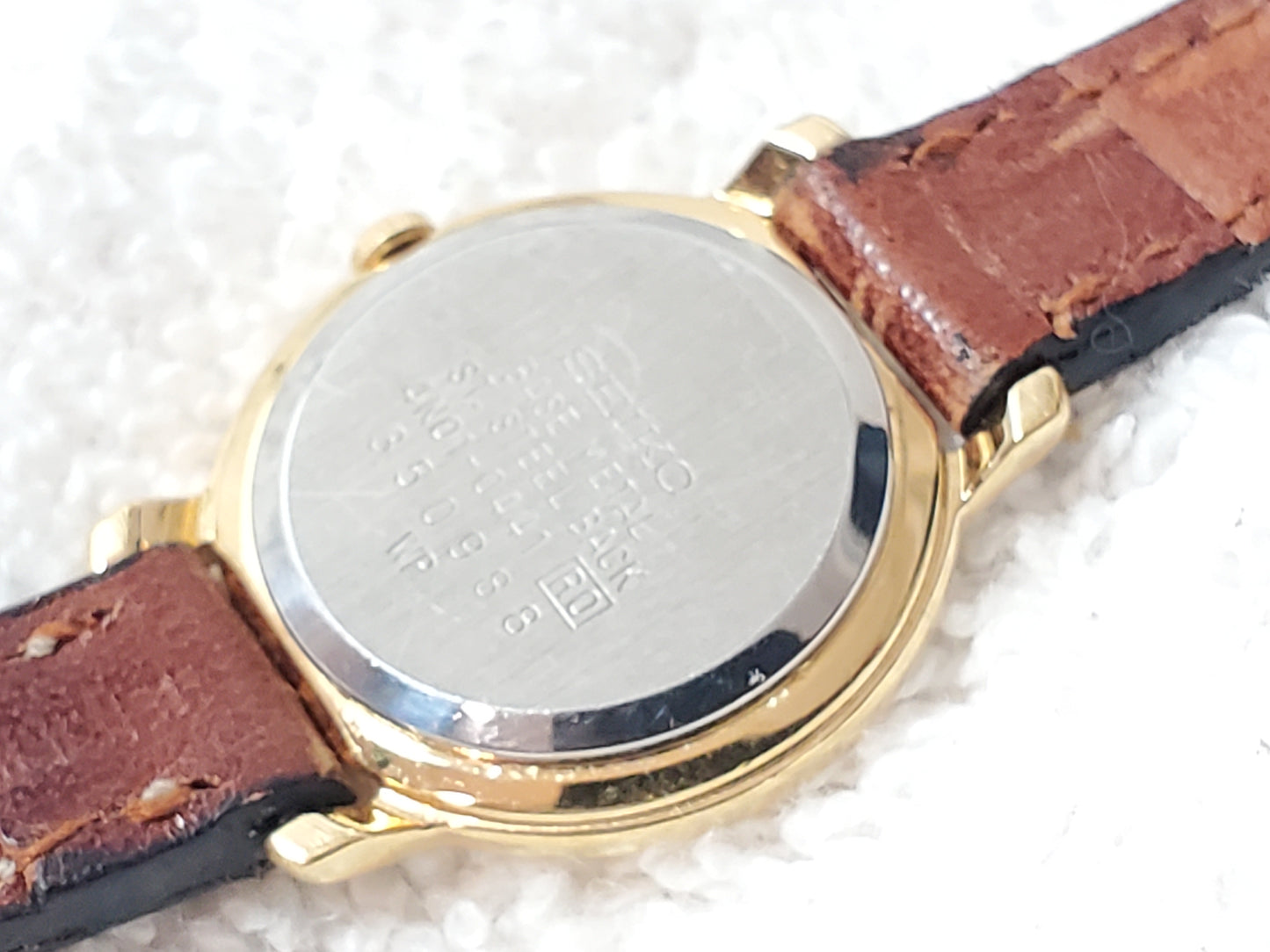 Seiko Vintage 1990's Women's Gold Plated Quartz Watch 4N01 Caliber Leather Band