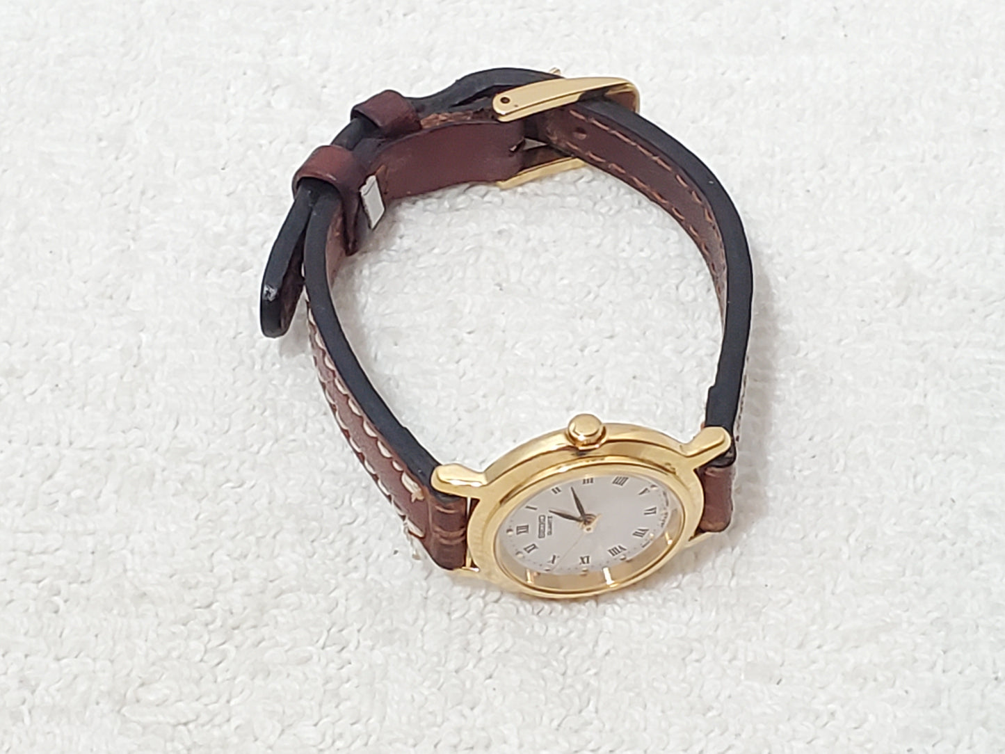 Seiko Vintage 1990's Women's Gold Plated Quartz Watch 4N01 Caliber Leather Band
