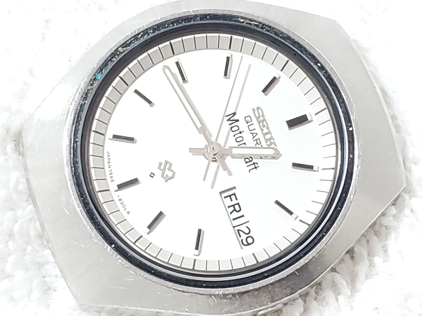 Seiko SQ Mens Vintage Day Date Quartz Watch Stainless Steel 4 Jewels Silver Dial