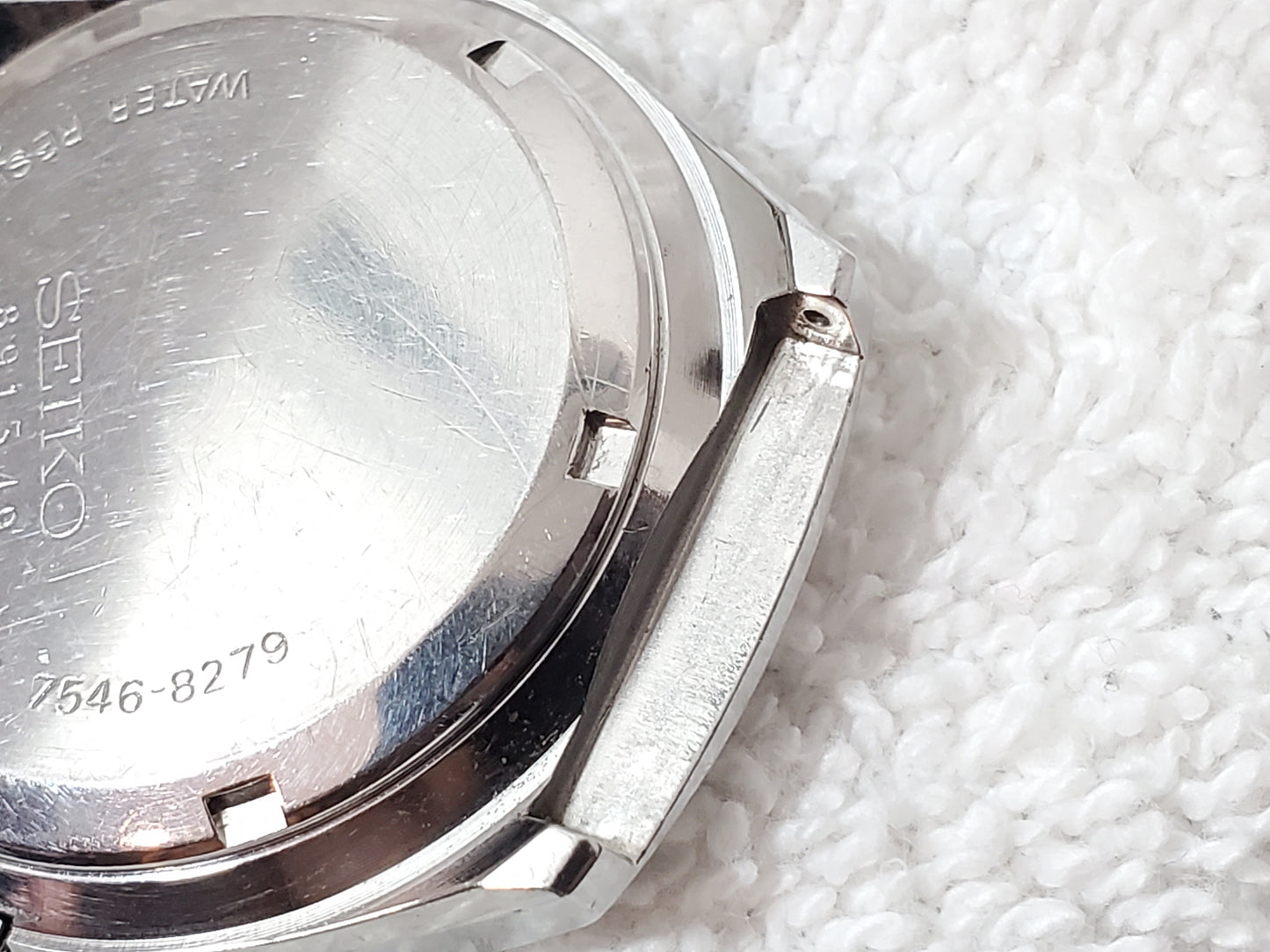 Seiko SQ Mens Vintage Day Date Quartz Watch Stainless Steel 4 Jewels Silver Dial
