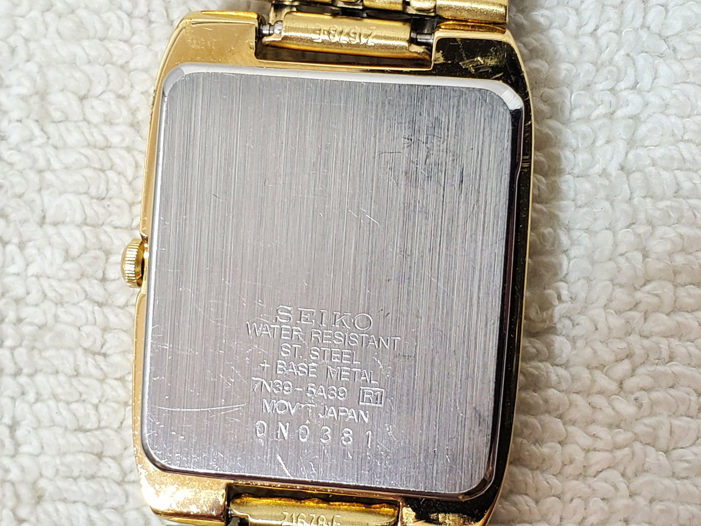 Vintage Seiko Men's Date Tank Quartz Watch Gold Plated Black Dial One Jewel