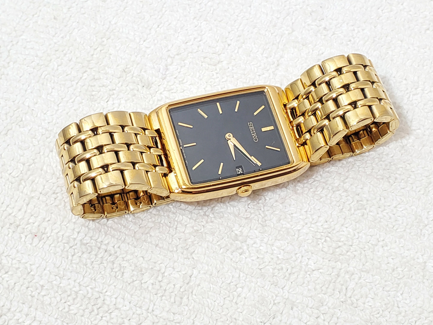 Vintage Seiko Men's Date Tank Quartz Watch Gold Plated Black Dial One Jewel