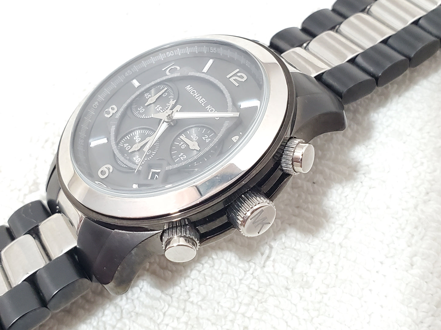Michael Kors Men’s Chronograph Date Quartz Watch Black Silver Stainless Steel