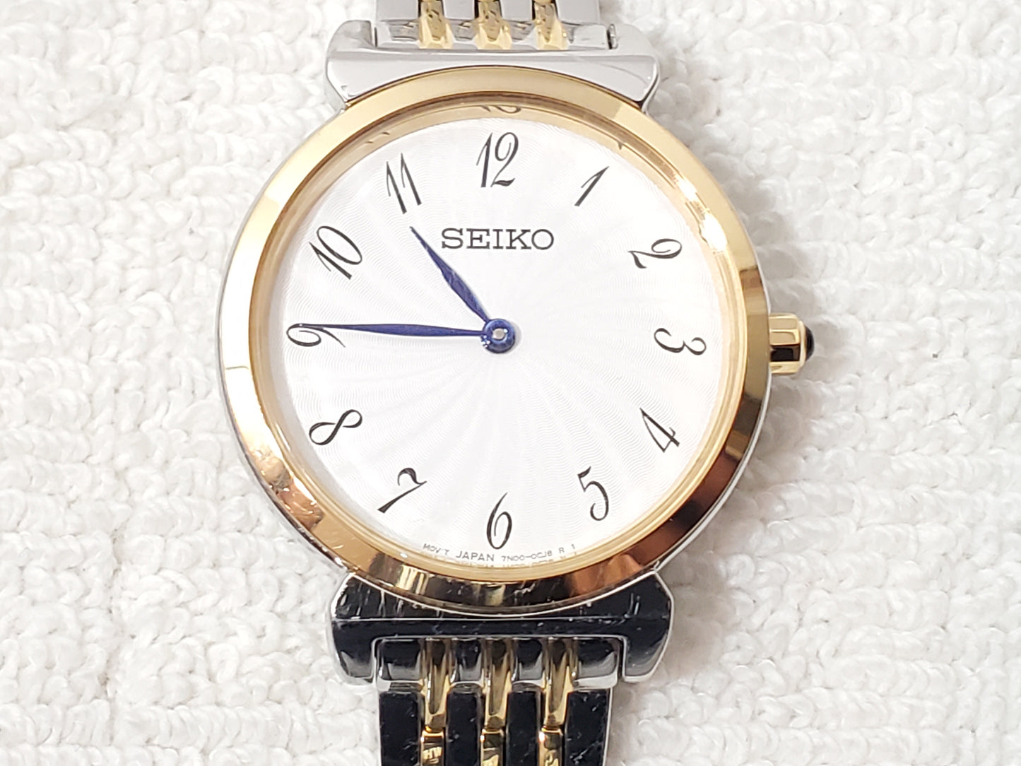 Vintage Seiko Stainless Steel White Dial Gold Tone Women's Quartz Watch WR 50M
