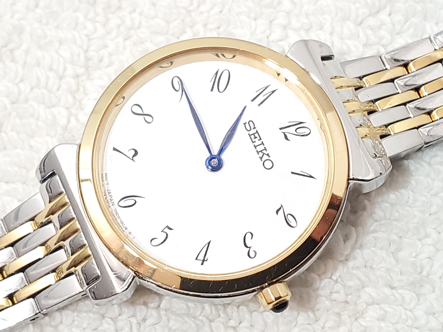 Vintage Seiko Stainless Steel White Dial Gold Tone Women's Quartz Watch WR 50M