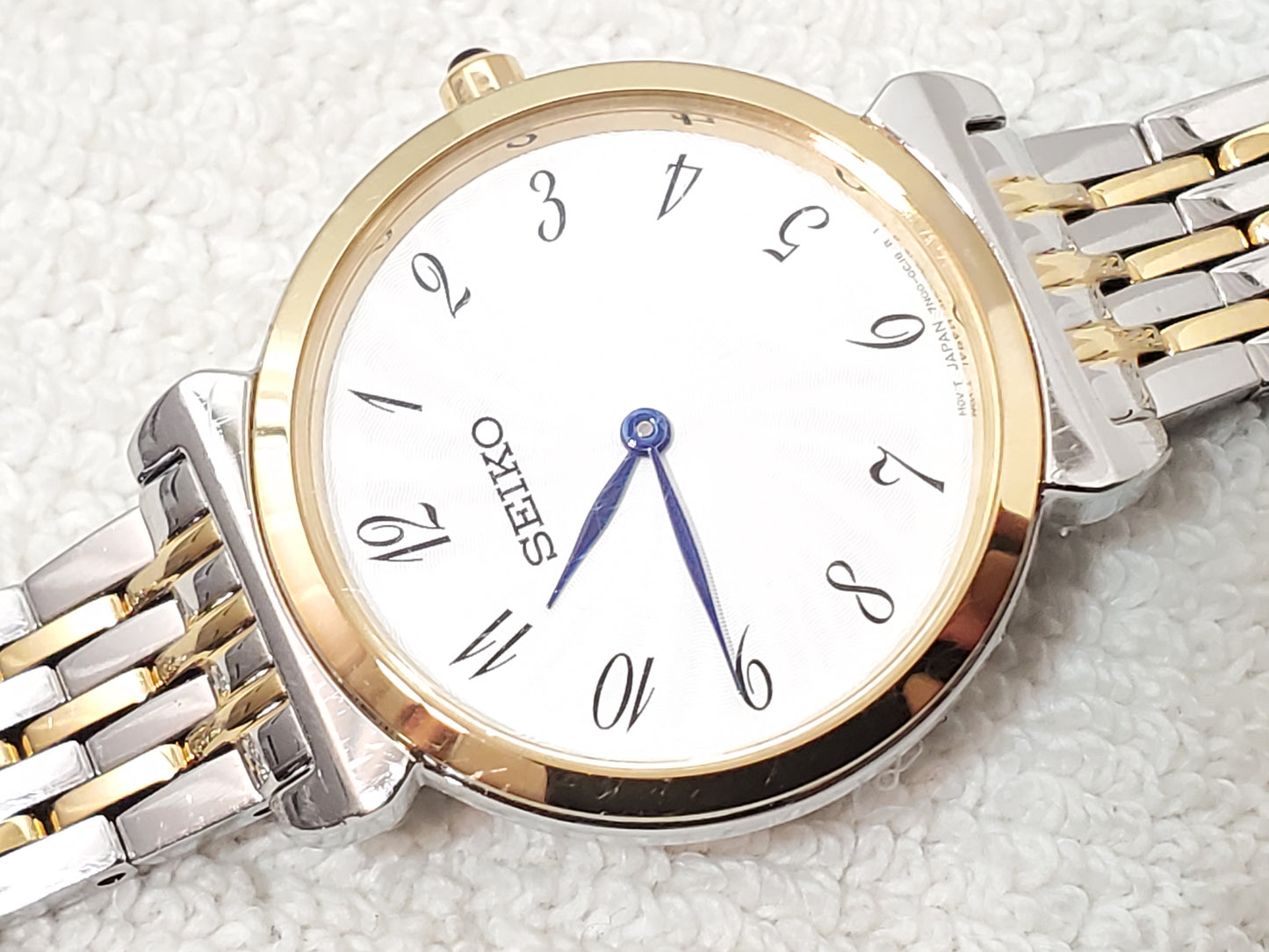 Vintage Seiko Stainless Steel White Dial Gold Tone Women's Quartz Watch WR 50M