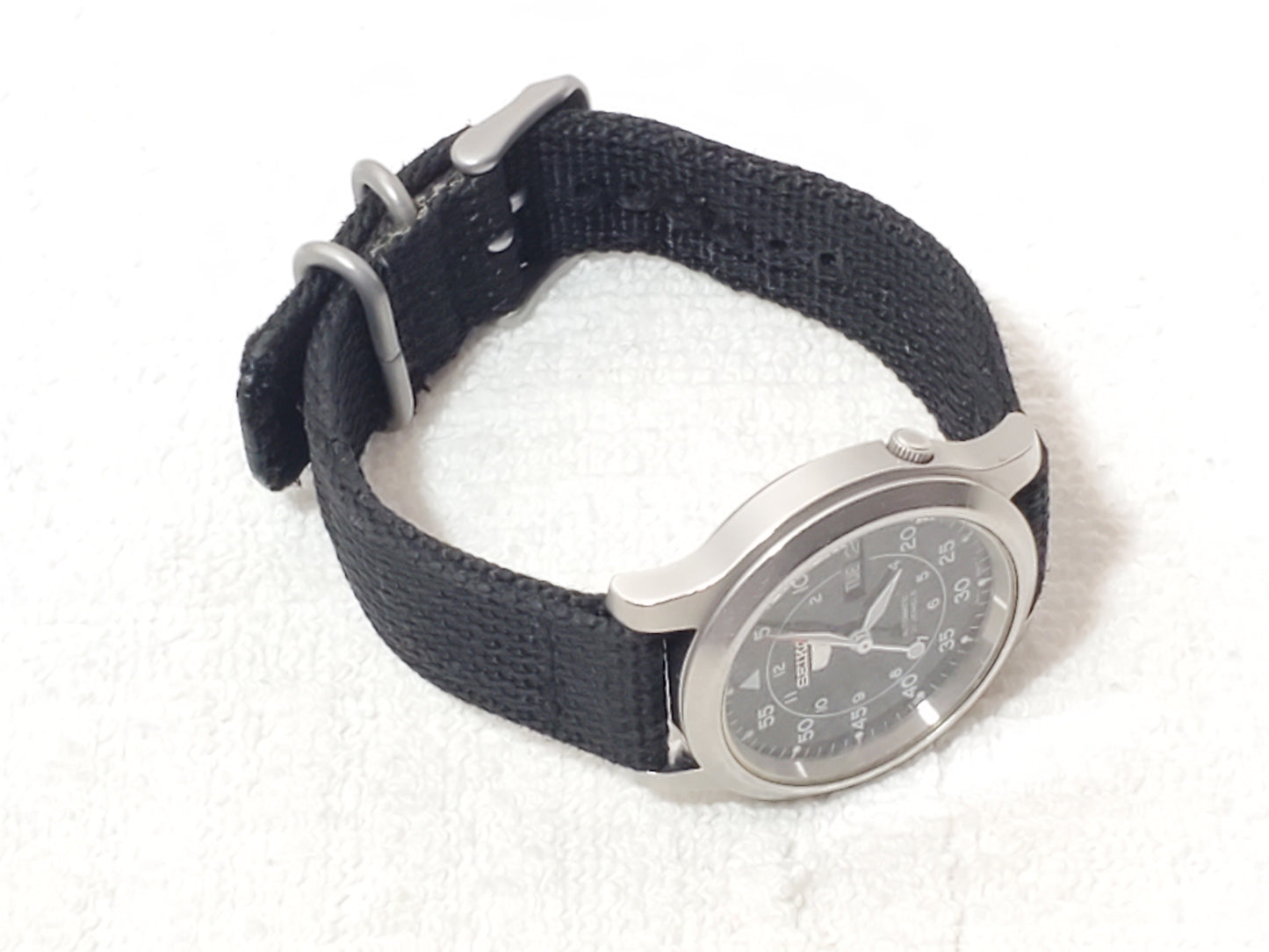 Seiko 5 Automatic Men's Watch 21 Jewels Day Date Military Field Vintage Black